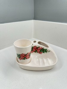 Vintage Ceramic Christmas Vanity Set – Toothbrush Holder & Cup – Holly Red Bow