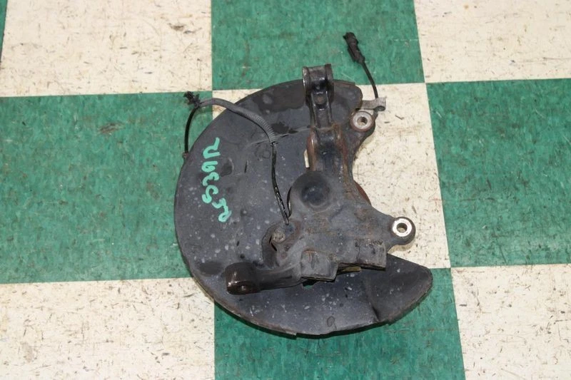 2015-2020 Ford Mustang Passenger Right Front Spindle Knuckle OEM Hub Assembly Foto 2 de 4