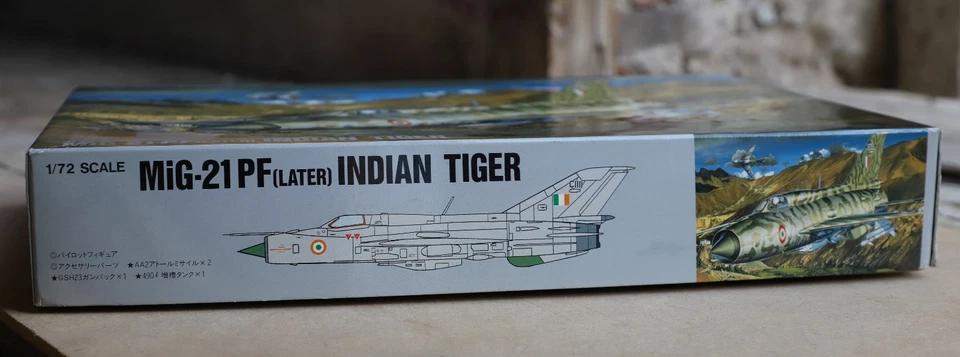Fujimi Mig-21 PF Indian Tiger, scala 1:72, kit H-23, anno 1991 - Immagine 2 di 3