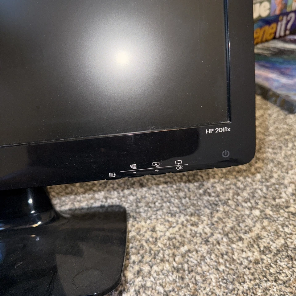 HP 2011xi 20" Monitor LED LCD Slim Design VGA DVI-D Input - Image 2 of 4