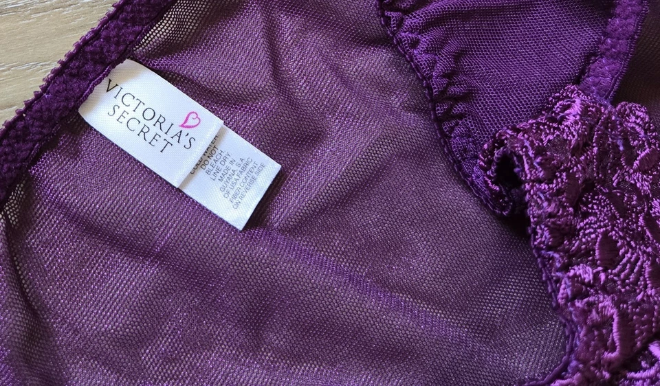 Bragas de bikini vintage Victoria's Secret púrpura bordado malla de encaje corte alto S Foto 3 de 3