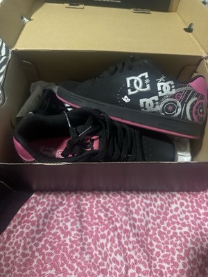 DC Shoes Women's Black Pink Graphic Lace Up Low Top Skateboarding Sneakers