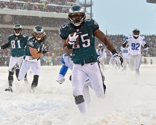 LeSean McCoy Snow Bowl Leap Philadelphia Eagles 8x10 NFL Football Foto