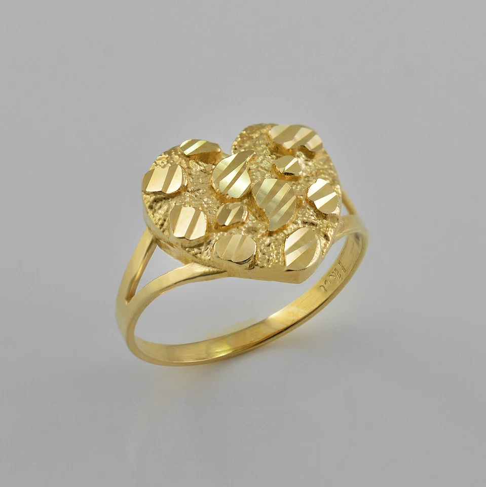Anillo corazón pepita de oro amarillo de 14K corte brillante (pequeño, mediano, grande) Foto 4 de 4