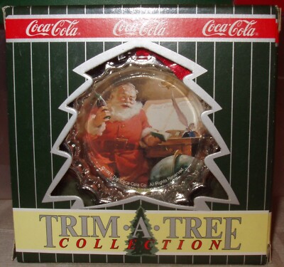 1997 Cavanagh Coca-Cola Bottle Cap SANTA Desk List Globe Ornament Chrome Finish