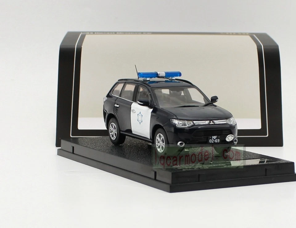 1/43 Vitesse 29393 Mitsubishi Outlander Macau Customs Department Diecast - Image 2 of 4