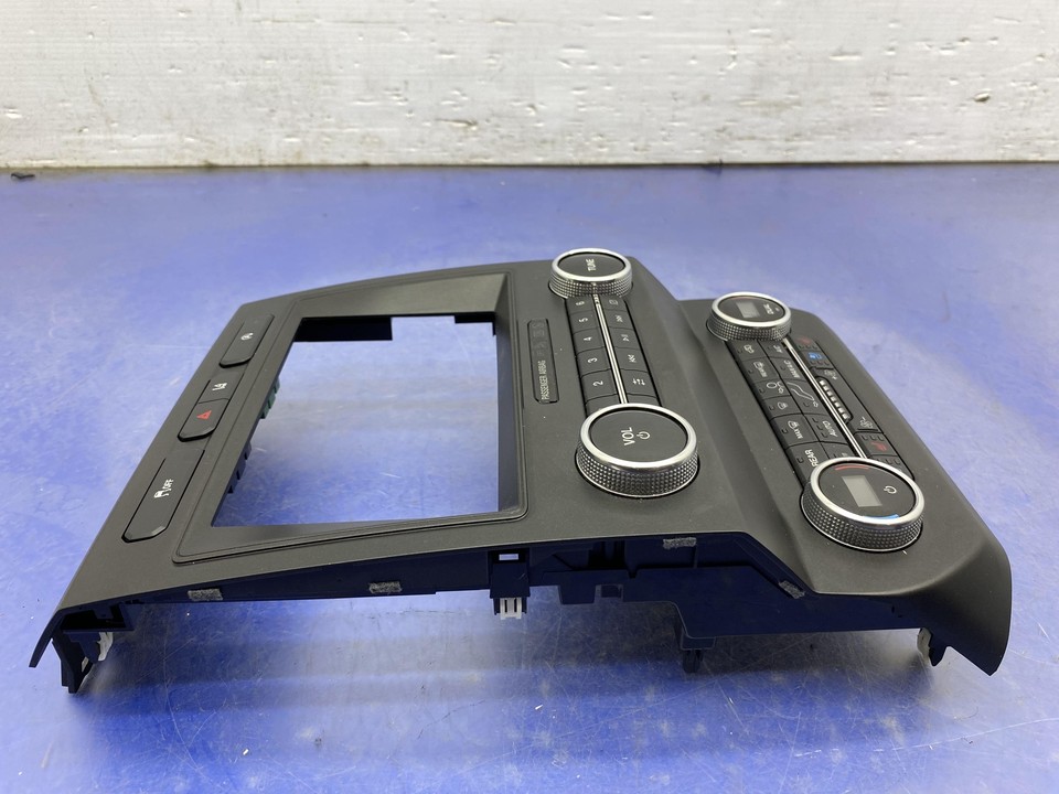 2019 FORD EXPEDITION OEM FRONT DASH MEDIA & DUAL CLIMATE CONTROL PANEL