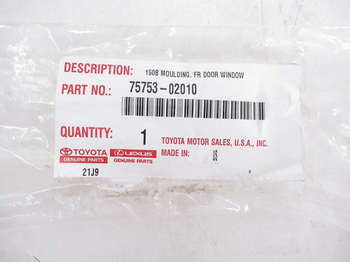 Genuine OEM Toyota 75753-02010 Passenger Fr Upper Reveal Molding