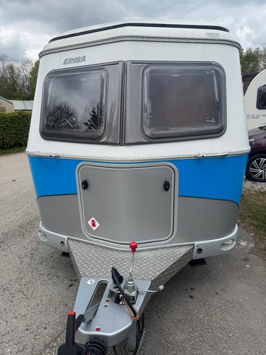 Eriba Touring Triton 420 Ocean Breeze 2019 Compact Lightweight 2 Berth - Picture 5 of 24