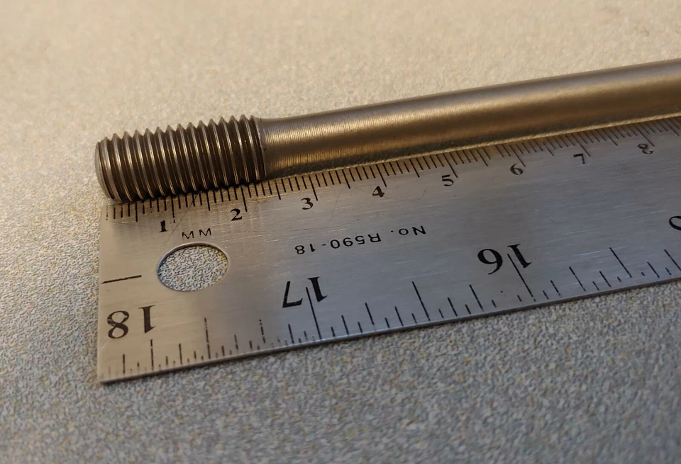 MUY BONITO PERNO DE MONTAJE CULATA ORIGINAL USADO PORSCHE 356A 356B 356C 912 Foto 2 de 4