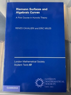 RIEMANN SURFACES AND ALGEBRAIC CURVES HURWITZ - CAVALIERI & MILES - NEW PB
