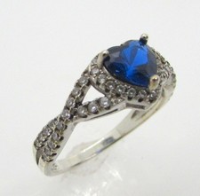 925 STERLING SILVER CUBIC ZIRCONIA SYNTHETIC BLUE HEART RING SIZE 6.75 2.4G
