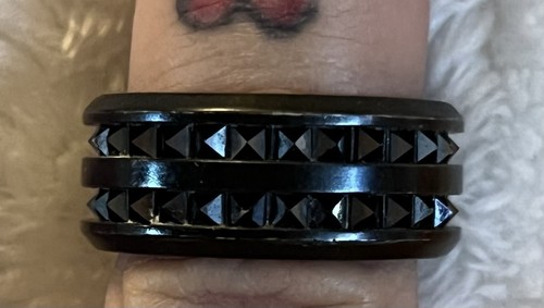 Black Crystal Pyramid Ring