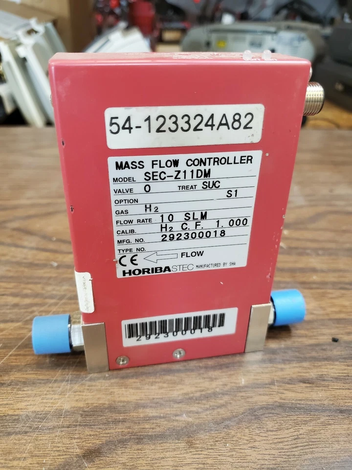 CONTROLADOR DE FLUJO MÁSICO HORIBA STEC SEC-Z11DM H2 10 SLM Foto 2 de 2