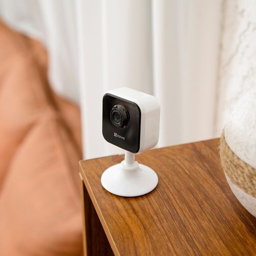 EZVIZ H1C Smart Home Wi-Fi Indoor Camera - Picture 2 of 3