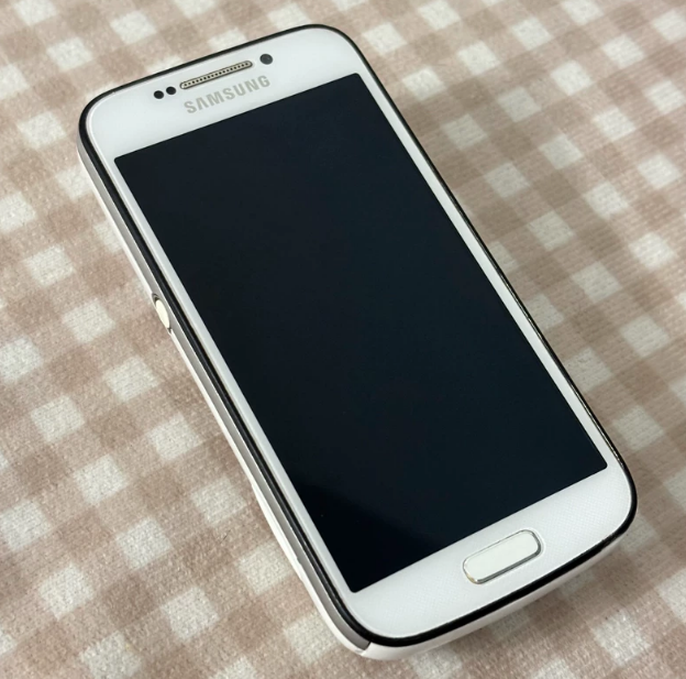 Galaxy S4 ZOOM ホワイト Samsung Galaxy S4 Zoom - 8 GB - White (Unlocked) for sale