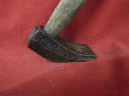 Antique Cobbler Hammer - Picture 4 of 7