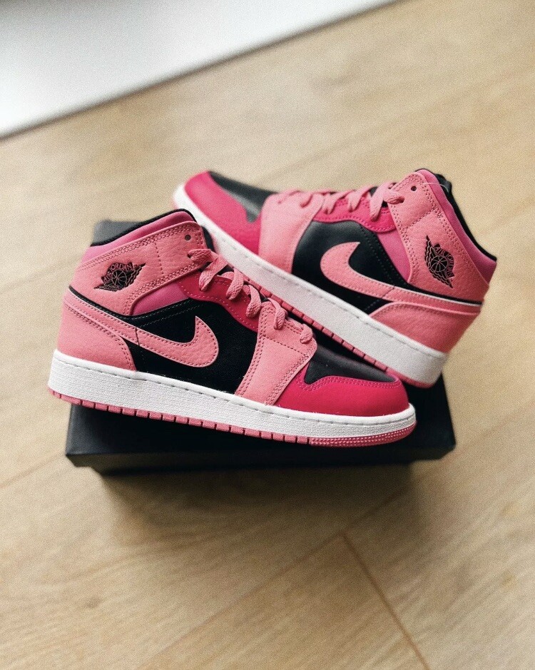 jordan 1 mid coral chalk gs