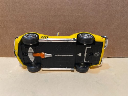 1/43 MATCHBOX 1969 CHEVROLET CORVETTE CONVERTIBLE YELLOW WITH BOX & CERT. - Picture 6 of 7