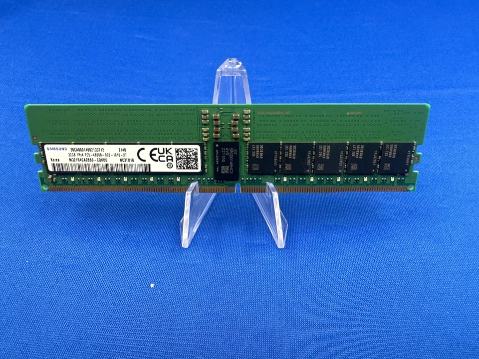 M321R4GA0BB0-CQK Samsung 32 Go (1X32 Go) 1Rx4 PC5-4800B Mémoire