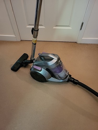 Bush VCM40A16L0B-70 Bagless Cylinder Vacuum Cleaner - Corded- Express DeL VGC - Picture 4 of 5