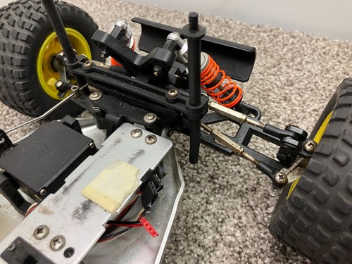 Duratrax Maximum MT Nitro RC Car Roller with Motor & Servo's - Bild 5 von 13