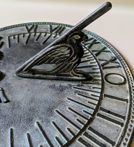Vintage Hummingbird Brass Roman Numerals 8" Sundial Patina Garden Clock Taiwan - Picture 3 of 6