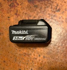 Genuine OEM Makita BL1830B 18V 3.0 Ah Lithium-ion Battery 18-Volt - NEW