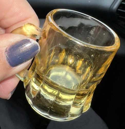 Vintage 2" tall FEDERAL Glass Company AMBER Yellow Mini Mug SHOT Glass - Picture 5 of 5