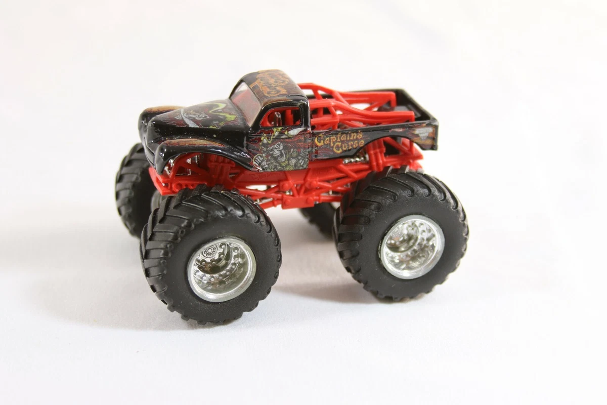 Hot Wheels Monster Jam CAPTAINS CURSE Black Truck 1 64 Scale