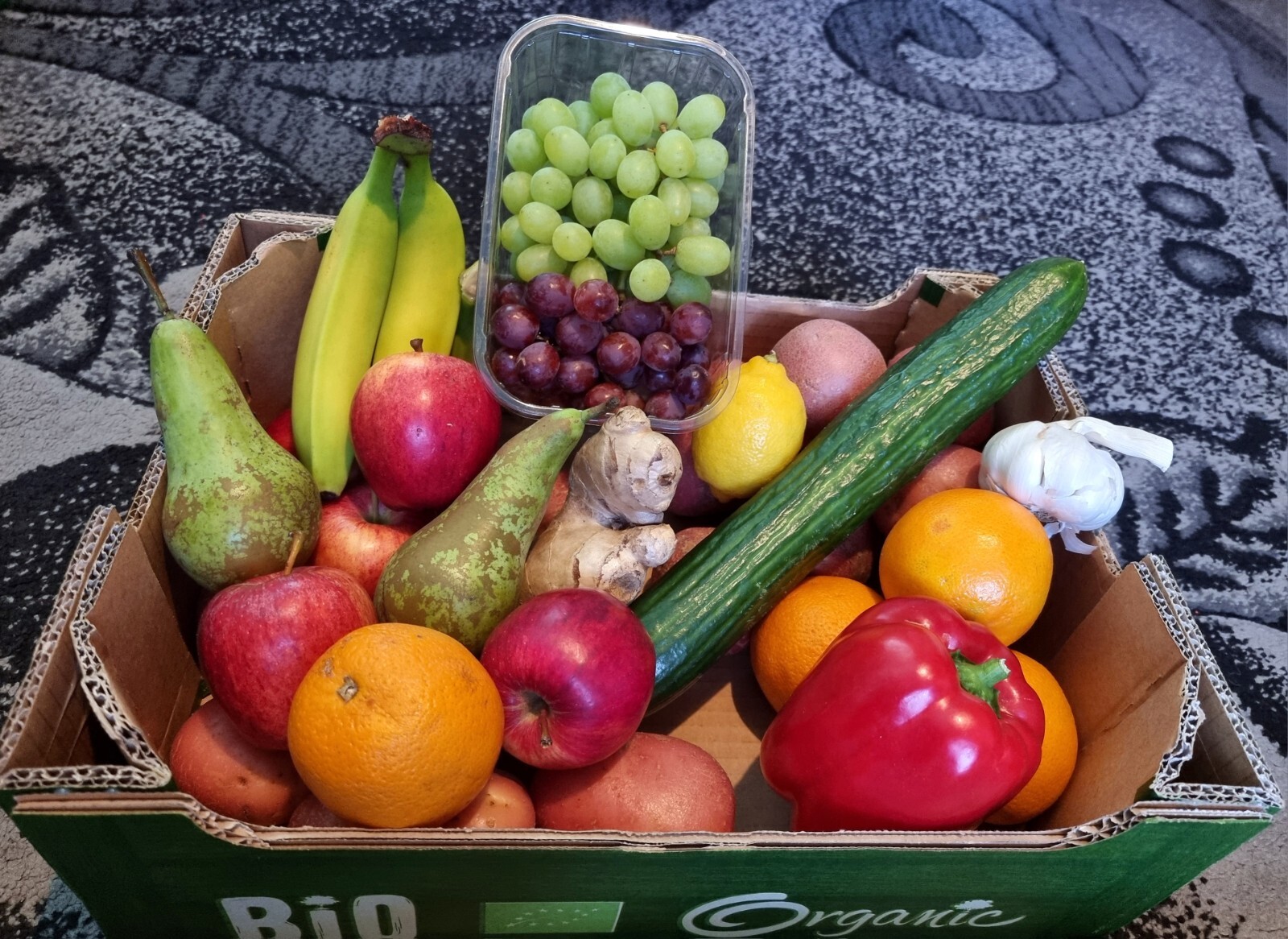 Super FRESH Fruit and Veg Box 5kg, FARM Mix, Medium FAST DELIVERY eBay