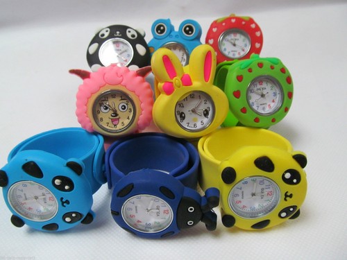 1x BOYS GIRLS KIDS SLAP ON SNAP BAND SILICONE RUBBER BAND WRIST WATCH UK SELLER - Picture 1 of 4