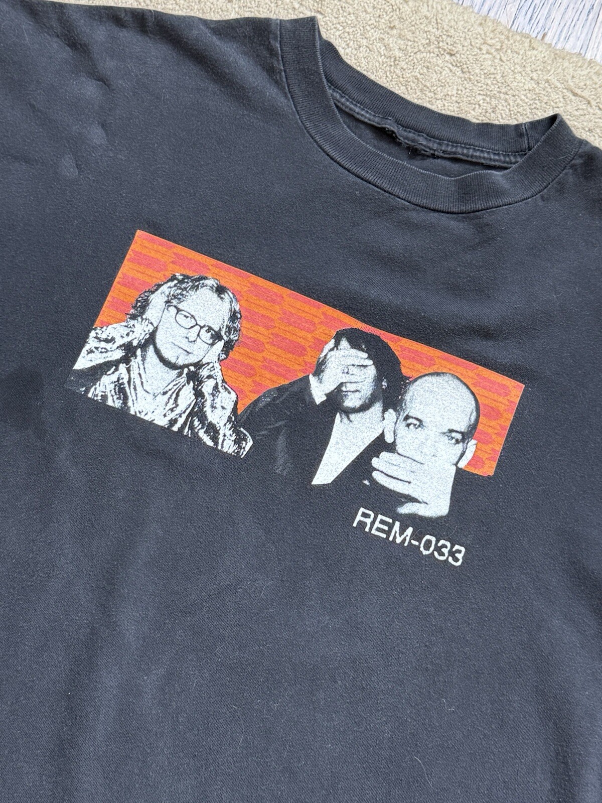 Rem Label REM-033 Vintage 1999 World Tour Giant Label Rock Band T-Shirt LARGE R.E ...