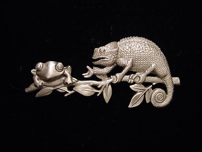 ''JJ'' Jonette Jewelry Silver Pewter 'LIZARD & Frog on Branch' Pin 