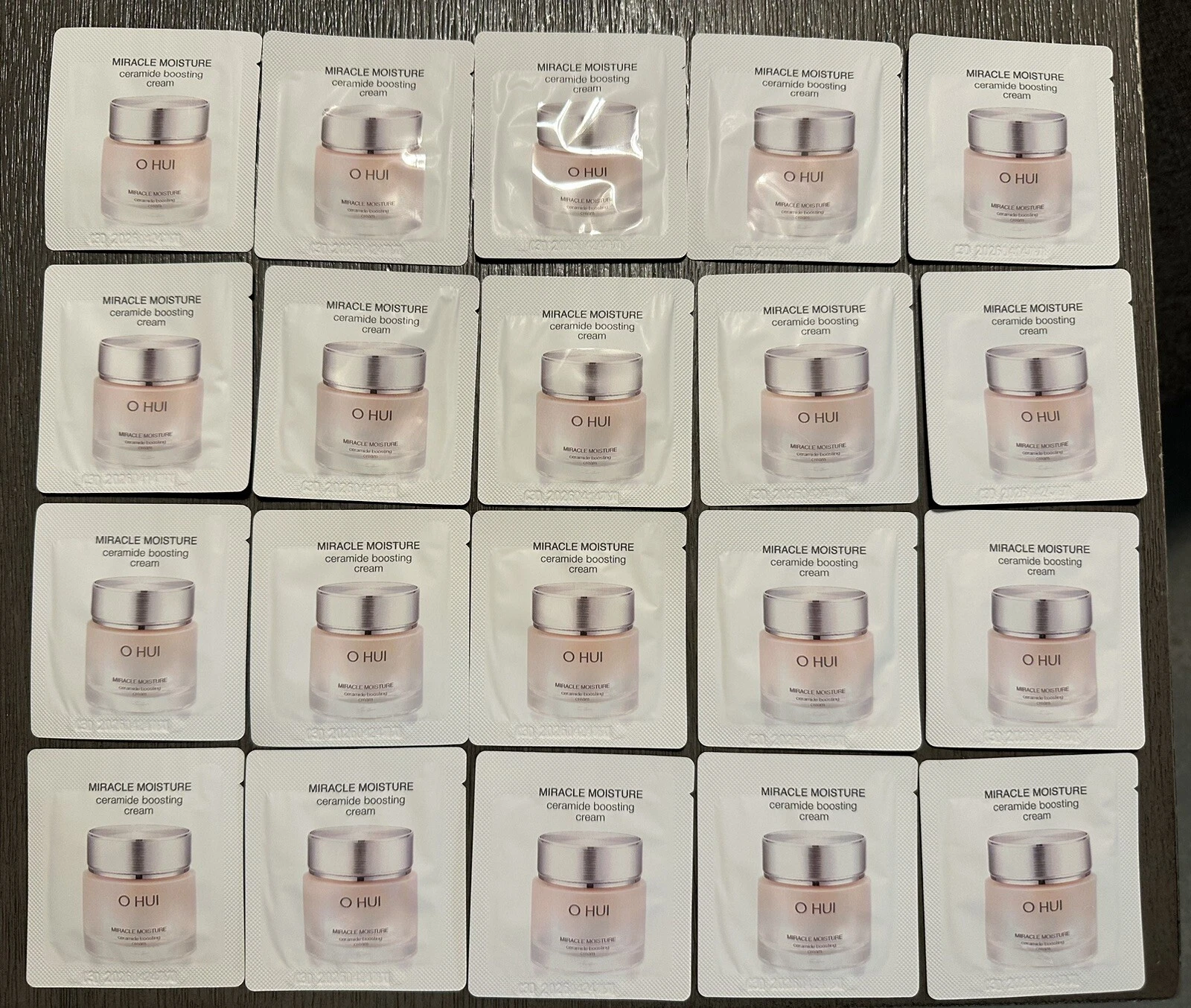 O HUI Miracle Moisture ceramide boosting Cream 1ml x 100pcs (100ml) OHUI