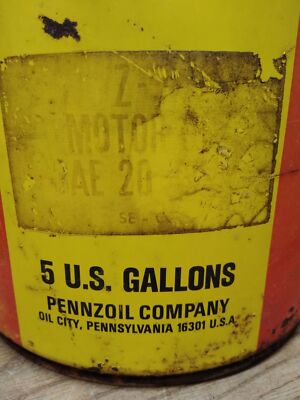 Vtg 5 Gallon Pennzoil SAE 20 Motor Oil Can Red Yellow Metal United