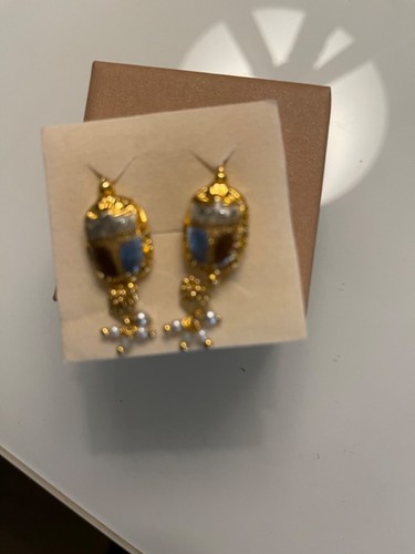 Boucles d'oreilles en goutte avec émeraudes naturelles non rehaussées et diamant Boucles d'oreilles en goutte avec émeraudes naturelles non rehaussées et diamant