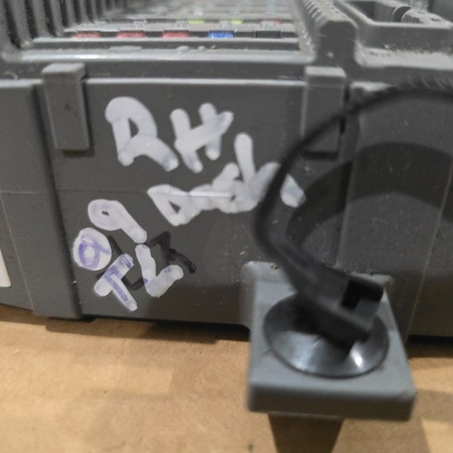 09 - 11 Acura TL Interior Right Passenger Side Fuse Box Relay 38200-TK4-A01 OEM - Picture 3 of 10