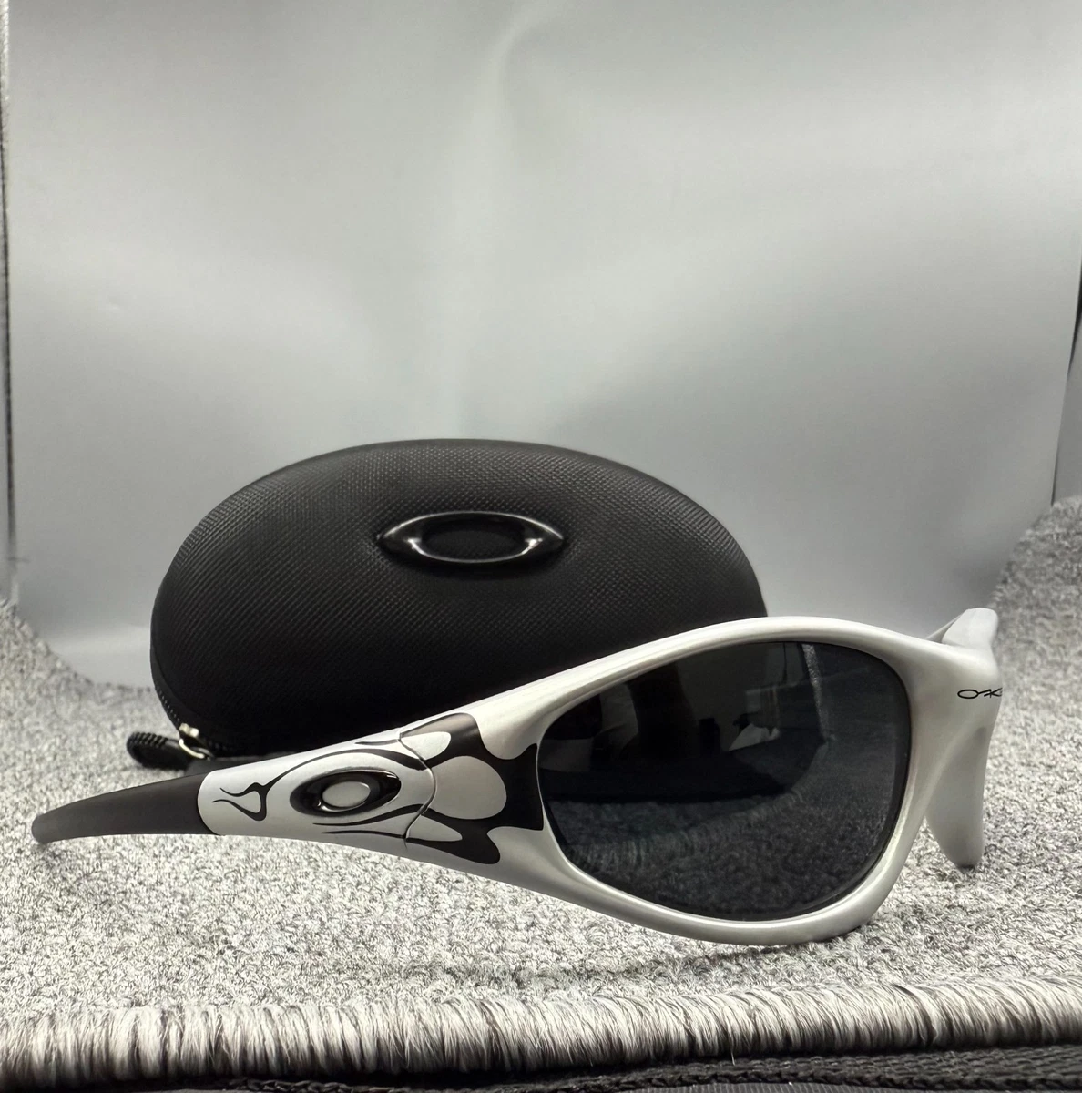 Очки солнцезащитные мужские Oakley Straight Jacket - огромный