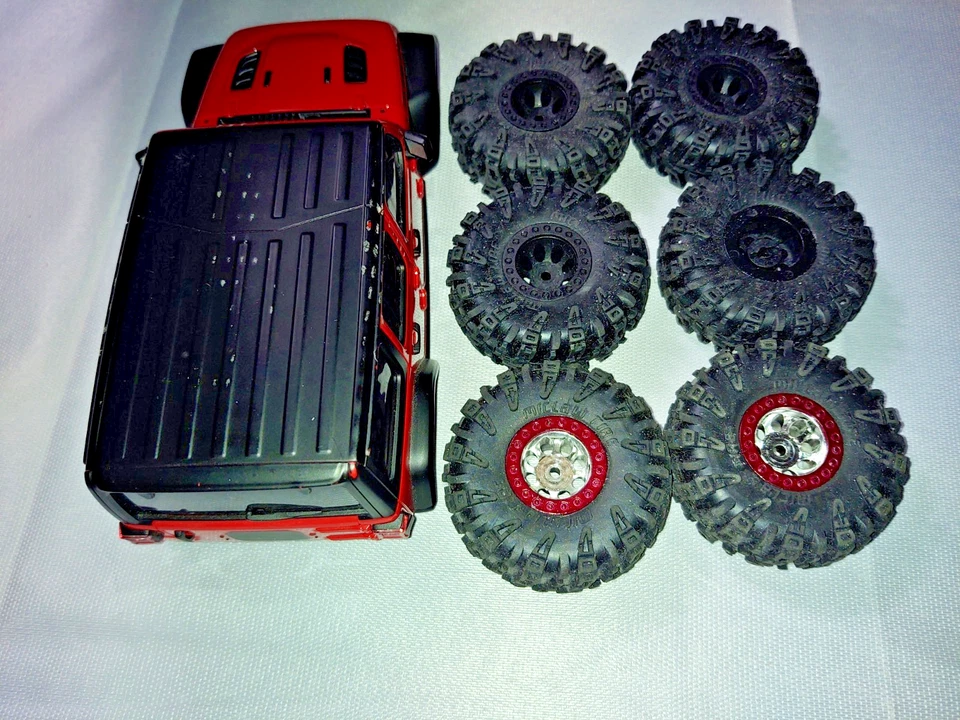 Mini Z 4x4 Jeep Red Body Only includes 6  1/24 wheels and tires - Image 4 of 4