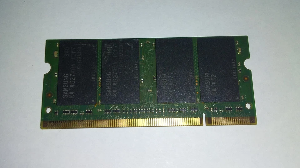 罕见 4GB DDR2 三星笔记本电脑 RAM 内存 (Retro 2009) M470T5267AZ3-CF7 PC2-6400s — 第 2/2 张图片