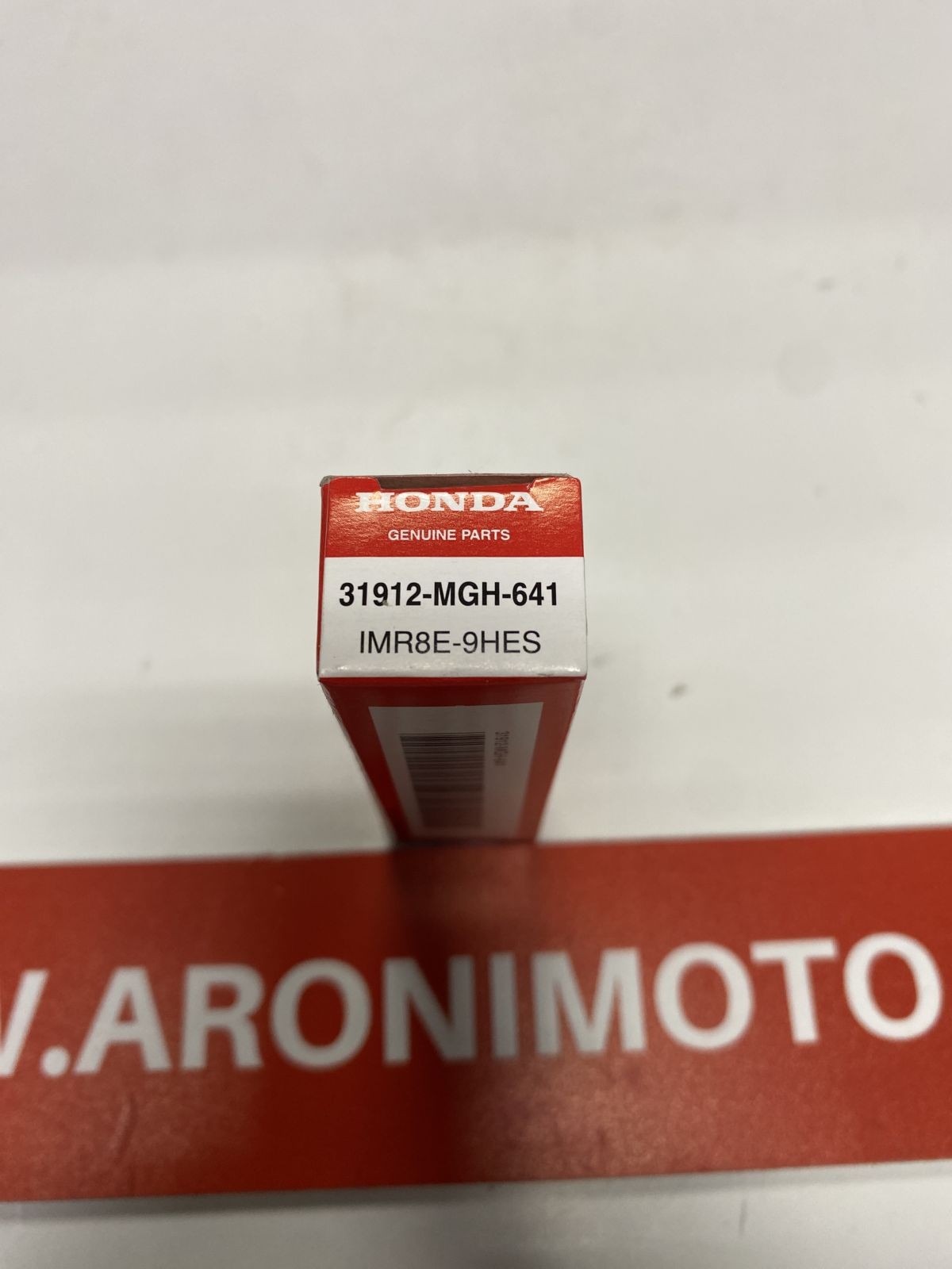 NGK IMR8E-9HES Spark Plug Honda Single Neutral