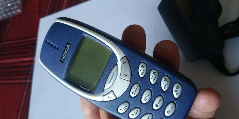 Nokia 3310 - Blue (Unlocked) Mobile Phone Exposition SHOP Display. New - Image 4 of 4