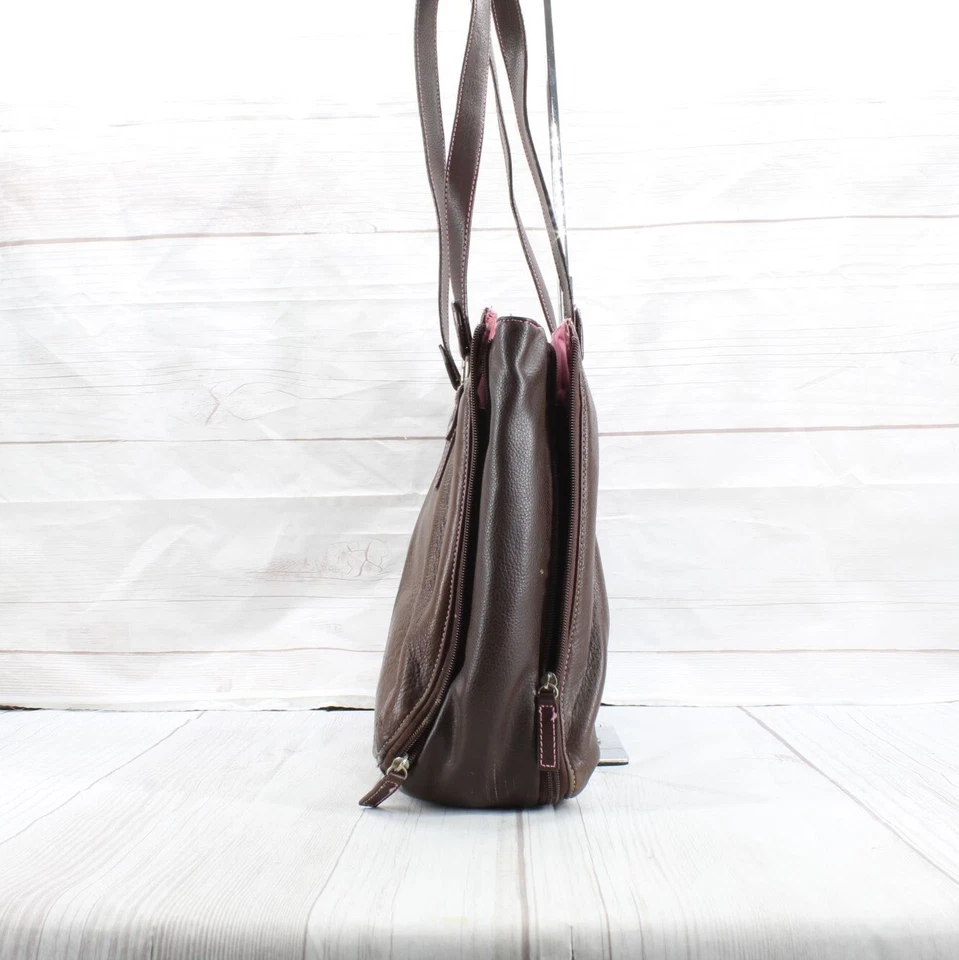 Bolso de hombro Buxton de cuero marrón con cremallera superior para computadora portátil Foto 3 de 4