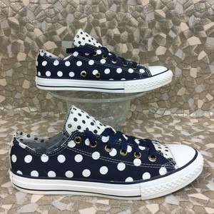 converse polka dot sneakers