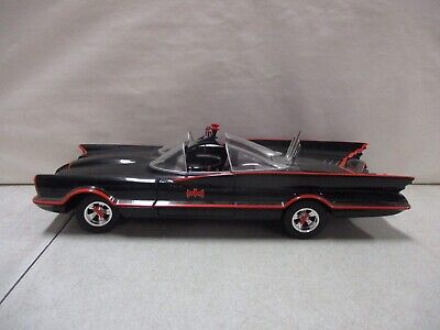 ミニカー Hot Wheels 1966 TV Series Batmobile 1:18 6daba7aacf6b4f0d9a9d3adac627e0