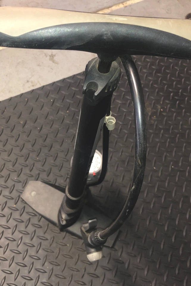 SERFAS - Bomba de suelo para bicicleta TCPG - Buen estado Foto 4 de 4