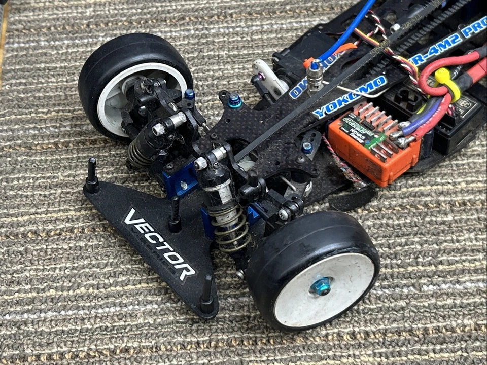 Yokomo Yr-4M2 Pro Vector V Series 81232 - Image 3 of 4