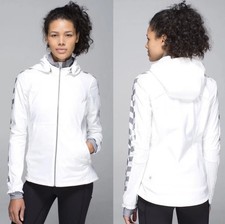 Lululemon Women  s White Feeling Frosty Jacket With Reflective Sleeves Size 6