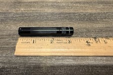 Mag-Lite Solitaire Black mini flashlight Mag Instruments CA USA